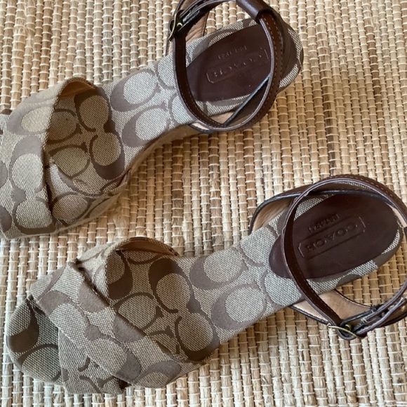 Coach espadrilles in EUC! Size 6.5. 💗💗💗 - Picture 2 of 7